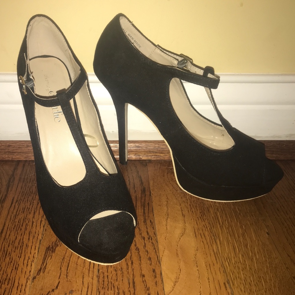 Charming Charlie’s Black Pumps